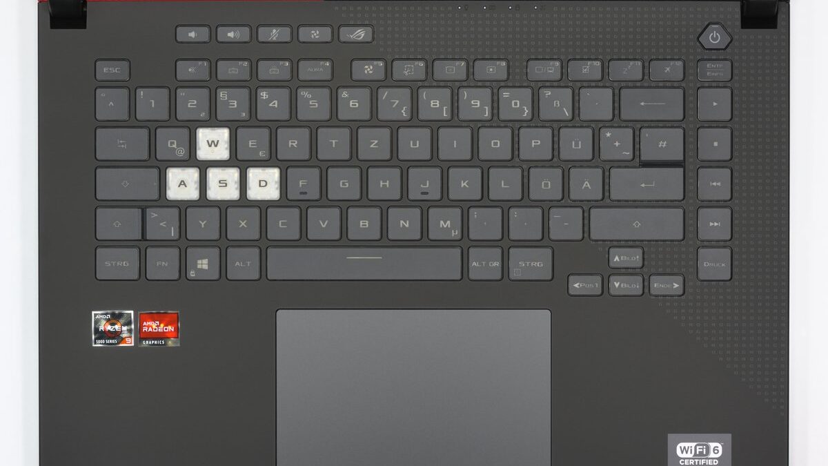 GIGABYTE GAMING A16 gaming laptop keyboard